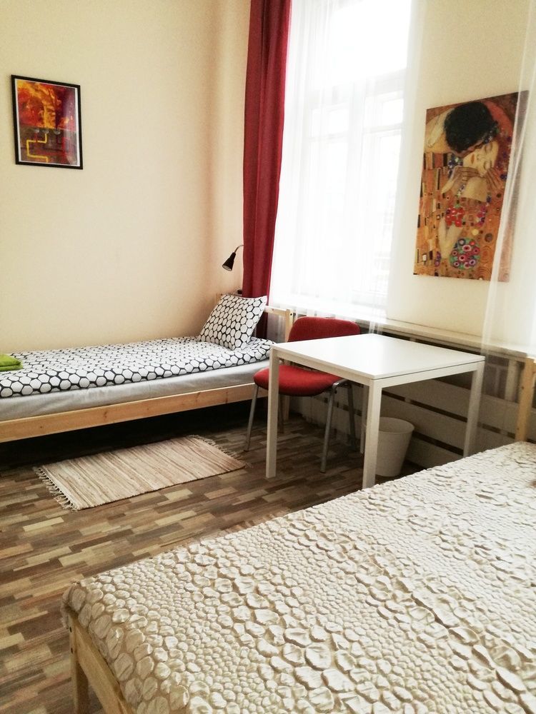 Ostello 25 *