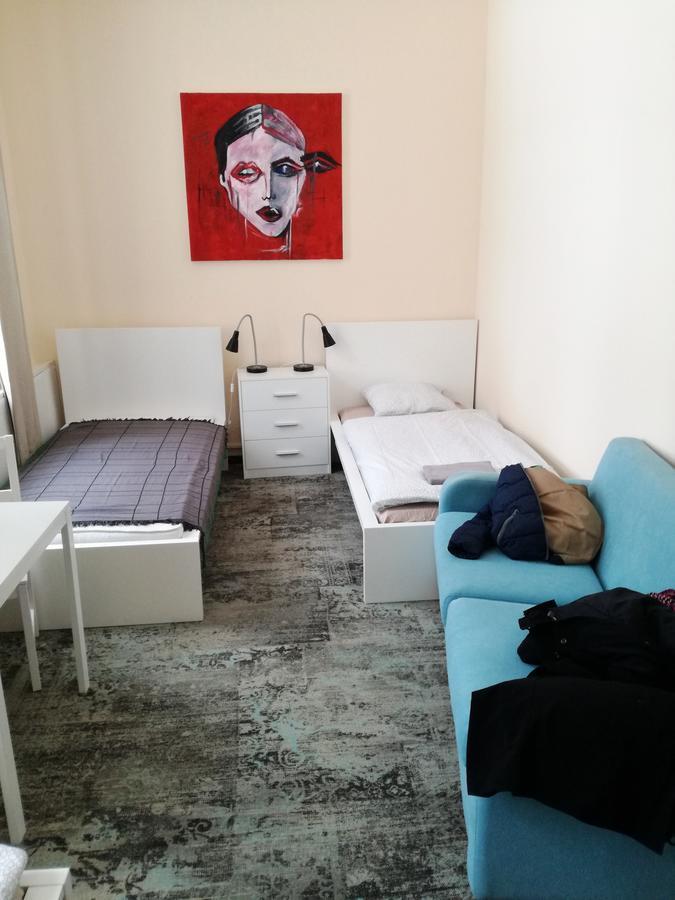 25 * VNO